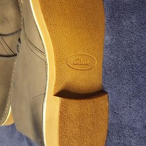 CLARKE MEN MID ANKLE BOOT